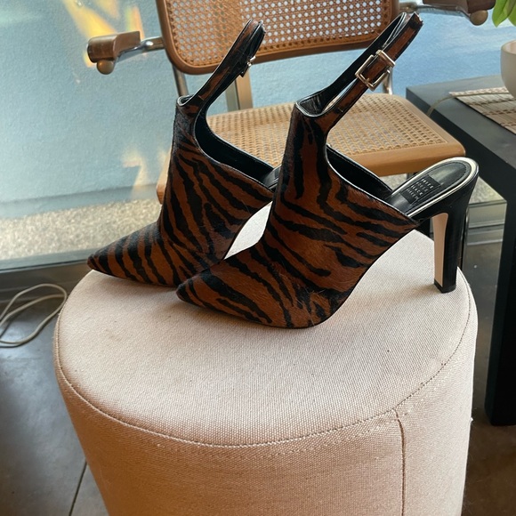 NEW! Covered Toe Slingbacks - Picture 3 of 7